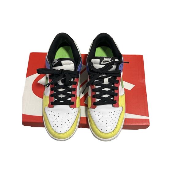 Size 8 - Nike Dunk Low Green Strike W - Picture 2 of 8